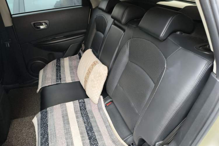 Used Nissan Qashqai 2010 20XFOUR Dragon CVT 4WD Left Rear Seat