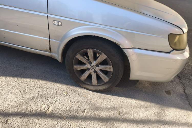 Used Volkswagen Jetta 2010 1.6L Vanguard Right Front Wheel Hub