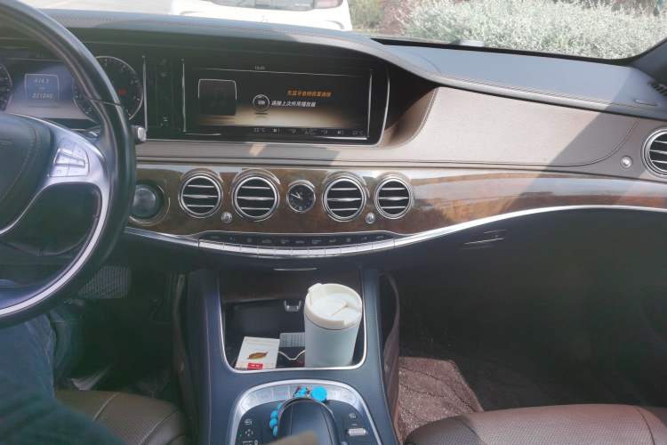 Used Mercedes-Benz S-Class 2014 S 400 L Prestige Edition Audio And AC Panel