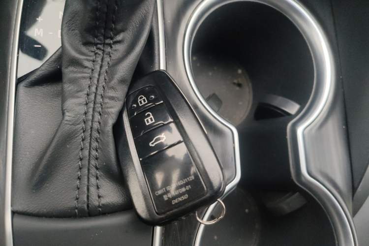 Used Toyota Camry 2021 2.0G Luxury Edition