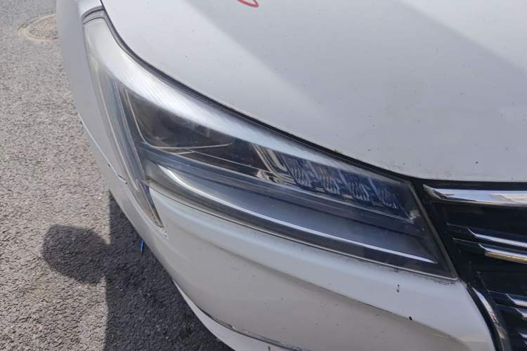 Used Luxgen 5 2015 1.8T Automatic Smart Model Right Front Headlight