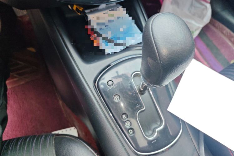 Used Nissan Tiida 2011 1.6T M-CVT Dynamic Edition Gear Lever