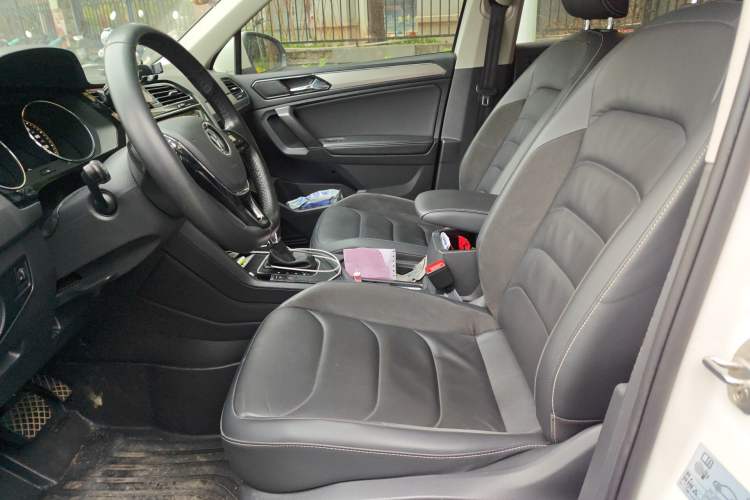 Used Volkswagen Tiguan L 2021 330TSI Automatic Two-Wheel Drive Smart Edition
