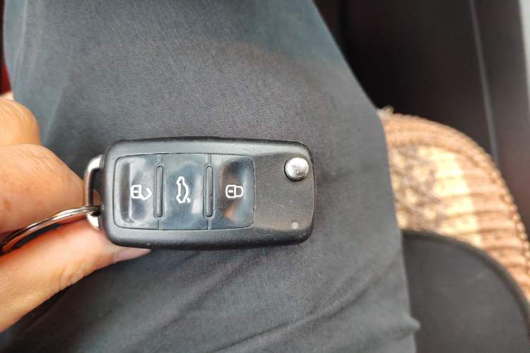 Used Volkswagen Sagitar 2015 230TSI Manual Comfort Version