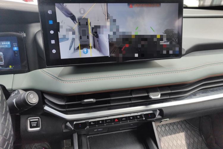 Used Geely Auto Haoyue L 2023 2.0T DCT Prestige Edition Audio And AC Panel