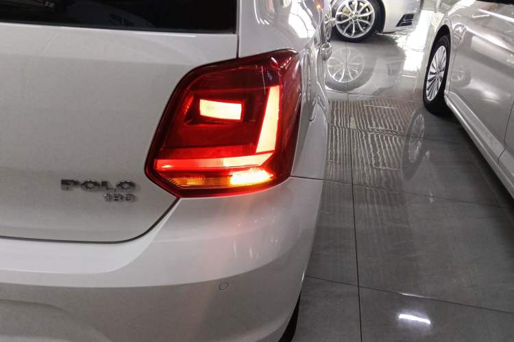 Used Volkswagen Polo 2016 1.6L Automatic Comfort Model Right Rear Taillight