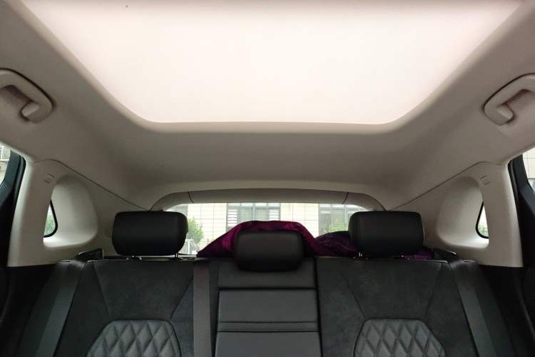 Used Hongqi HS5 2019 2.0T Smart Connect Flagship All-Wheel-Drive Version Headliner