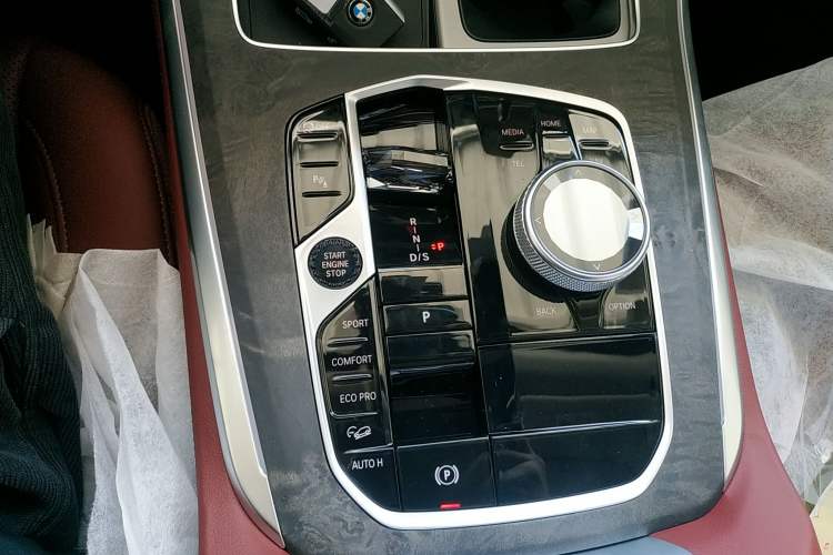 Used BMW X5 2025 Model, xDrive 30Li Prestige M Sport Night Package
