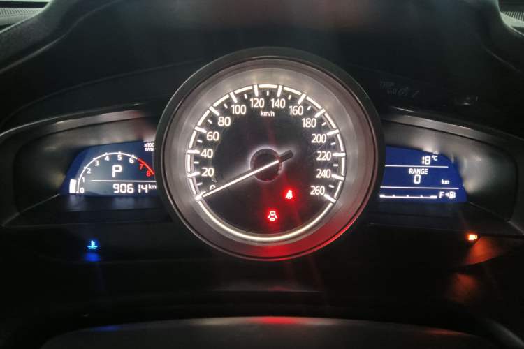 Used Mazda 3 Axela 2019 Cloud-Controlled Sedan 1.5L Automatic Luxury Model China VI Standard Instrument Cluster