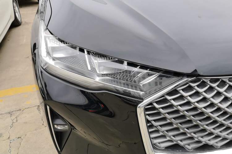 Used Haval H6 2021 3rd Generation 1.5T Automatic Two-Wheel Drive Pro Right Front Headlight