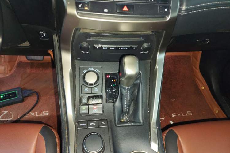 Used Lexus NX 2015 300h All-Wheel-Drive Fēngzhì Edition