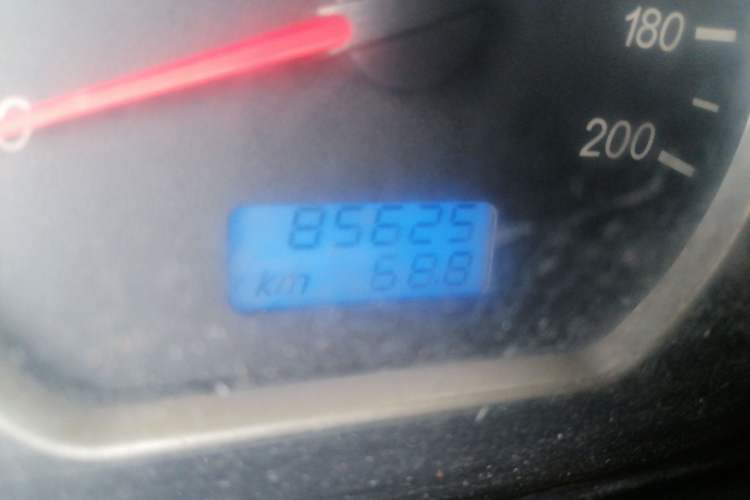 Used Wuling Hongguang 2014 1.2L S Standard Version China IV Standard Odometer Close Up