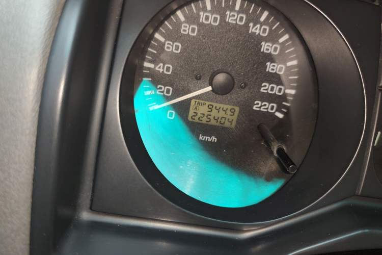Used Mitsubishi Pajero 2008 V73 3.0L MT GL Odometer Close Up