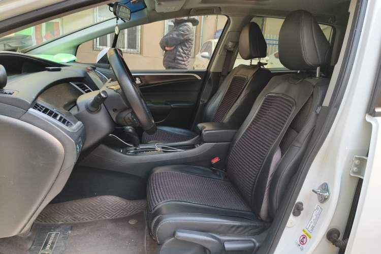 Used Honda Jade 2016 1.8L Automatic Comfort Elite Version 5 Seats