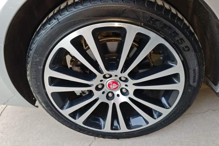 Used Jaguar XFL 2024 2.0T P250 Two-Wheel Drive Prestige Luxury Edition