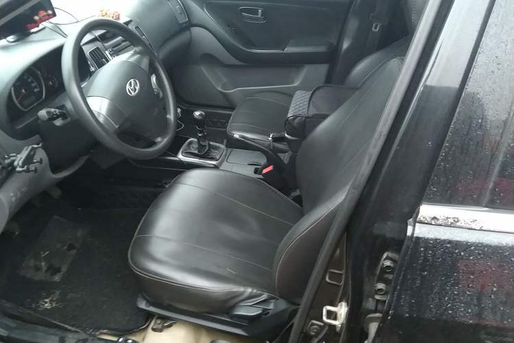 Used Hyundai Celesta 2011 1.6L Manual Comfort Edition Left Front Seat