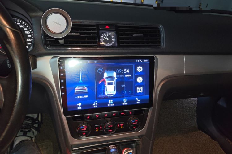 Used Volkswagen Passat 2014 1.8TSI DSG Prestige Edition Audio And AC Panel