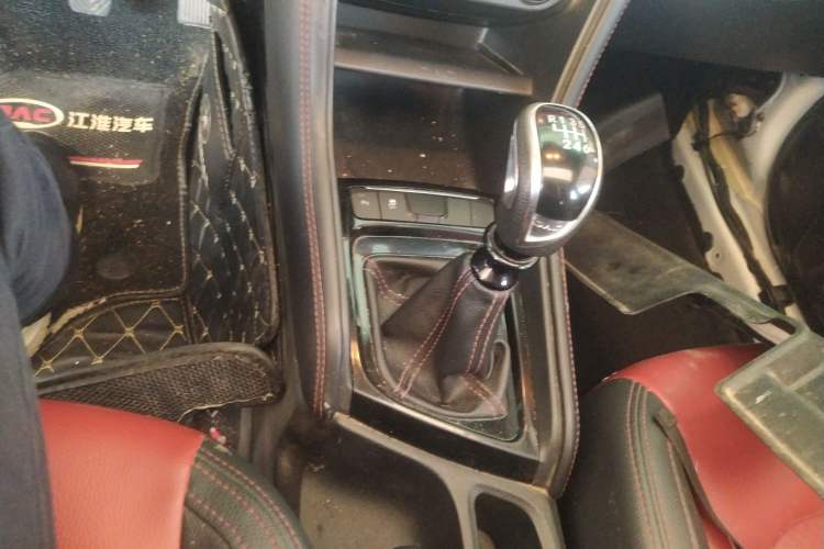 Used JAC Group Refine S3 2017 1.6L Manual Luxury Smart Model Gear Lever