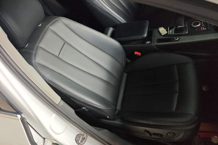 Used Audi A4L 2018 30th Anniversary Edition 30 TFSI Ambition Model