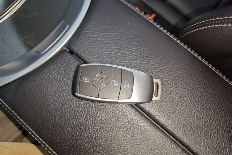 Used Mercedes-Benz C-Class 2019 C 180 L Fashion Edition Sport Version Vehicle Key