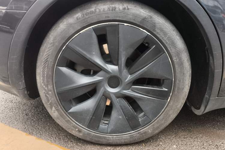 Used Tesla Model Y 2024 Rear-Wheel-Drive Version
