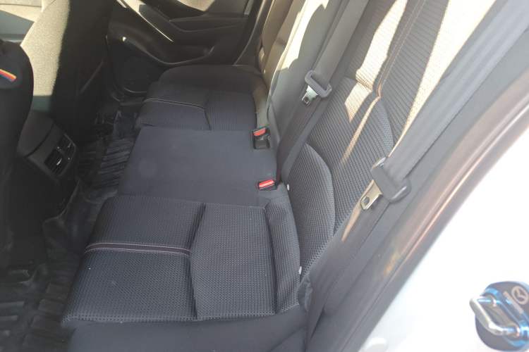 Used Mazda Mazda 3 Axela 2017 Hatchback 2.0L Automatic Luxury Model Emission Standard China V
