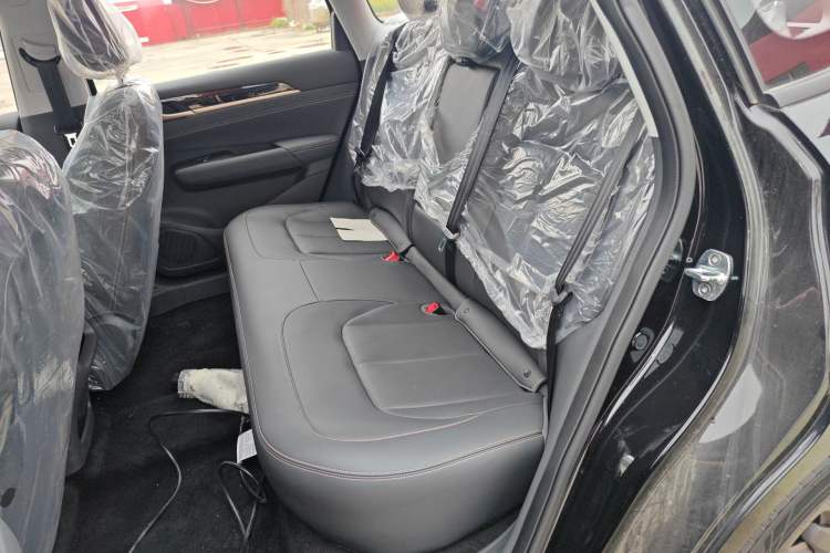 Used Wuling Xingguang 2025 70km Smart Standard Version Left Rear Seat