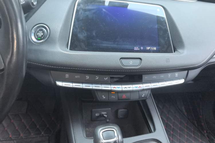 Used Cadillac XT4 2018 28T Two-Wheel-Drive Luxury Model Audio And AC Panel