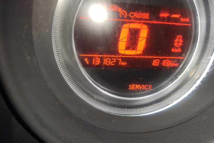 Used Citroen C4L 2014 1.8L Intelligent Drive Automatic Enjoyment Model Odometer Close Up