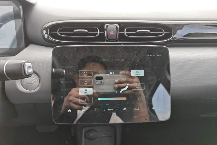 Used Leapmotor T03 2025 403 Comfort Edition Audio And AC Panel