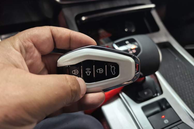 Used JETOUR X70 PRO 2024 1.6T DCT Smart Enjoyment 5-Seater Vehicle Key