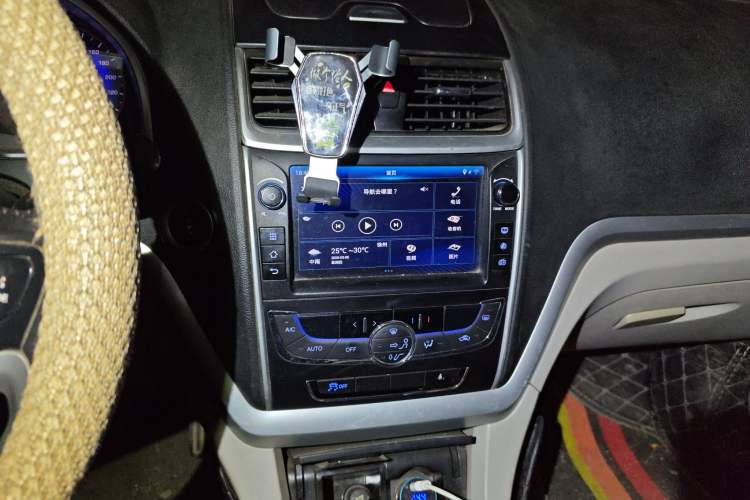 Used Geely Auto Emgrand 2016 Sedan 1.5L Manual Luxury Model
