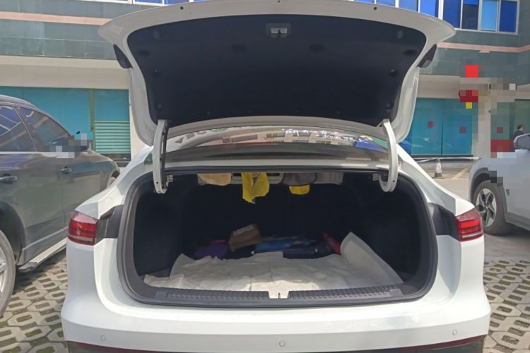 Used Roewe D6 2025 450km Deluxe Edition
