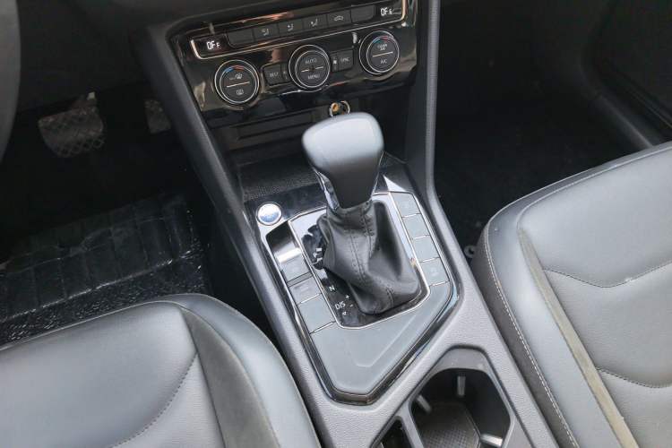 Used Volkswagen Tiguan L 2021 280TSI Automatic Two-Wheel Drive Smart Edition Gear Lever