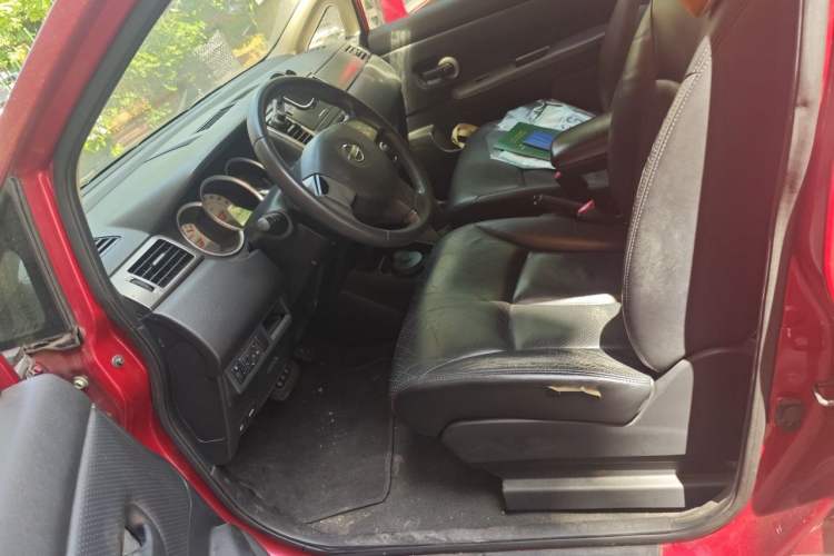 Used Nissan Tiida 2008 1.6L Automatic Smart Version
