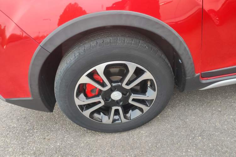 Used Geely Auto Vision X3 2017 1.5L Automatic Luxury Model Left Front Wheel Hub