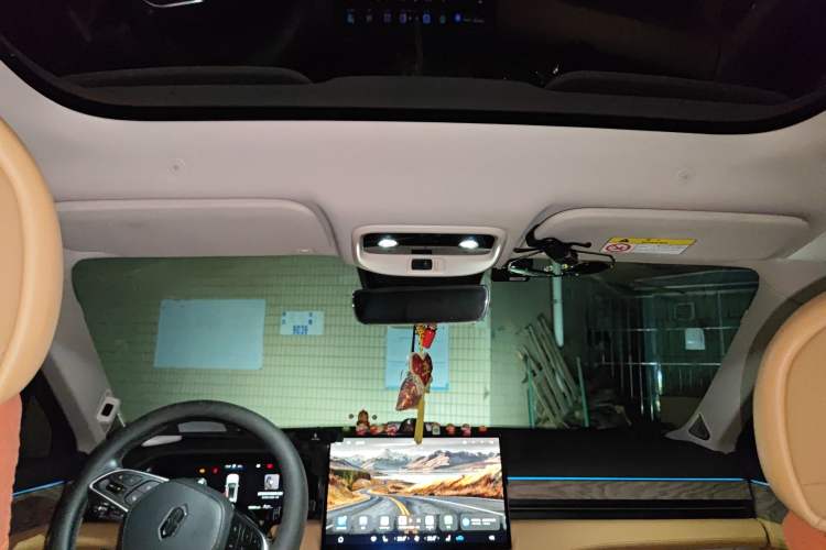 Used Hima AITO M5 2022 Extended-Range Four-Wheel Drive Ultimate Edition Headliner