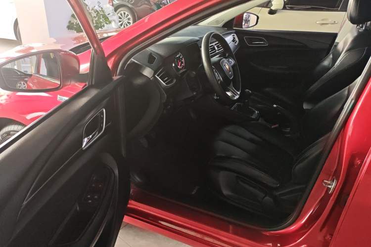 Used Roewe i5 2019 1.5L Manual 4G Connectable Langhao Edition
