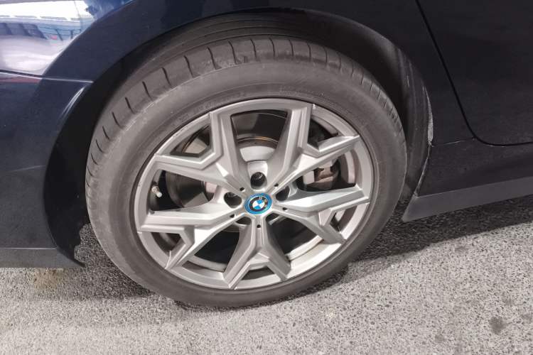 Used BMW i3 2024 eDrive 35 L Exterior 5