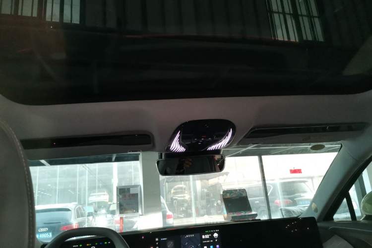 Used VOYAH PASSION 2023 Four-Wheel Drive Long-Range Version
