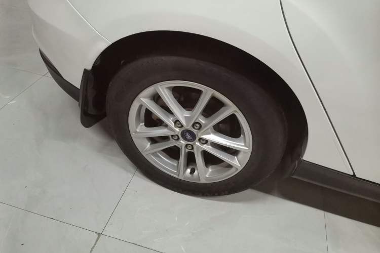 Used Ford Focus 2018 Hatchback Classic 1.6L Automatic Trendy SmartDrive Edition