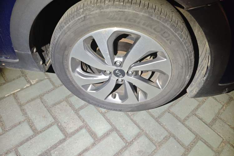 Used Kia KX Cross 2017 1.4L AT GLS