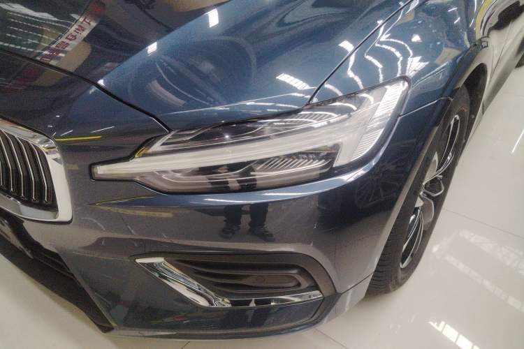 Used Volvo S60 2021 T4 Zhiyi Luxury Edition
