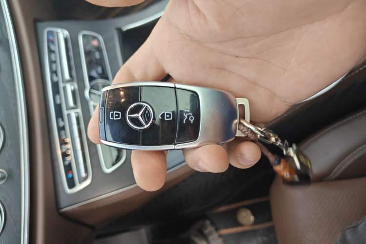 Used Mercedes-Benz E-Class 2020 Restyled E 300 L Sporty and Stylish Edition