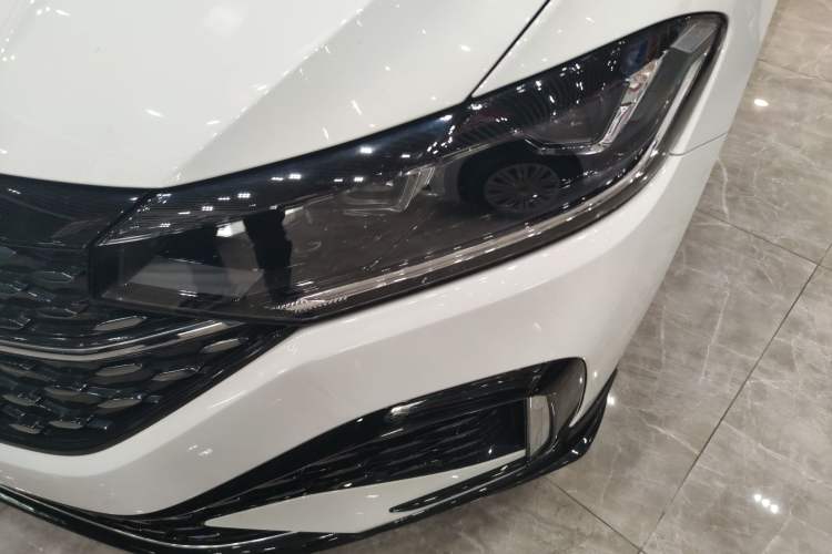 Used Volkswagen Lavida 2023 Revised Version 1.5L Automatic Starry Sky Edition – 5 Million Units Left Front Headlight