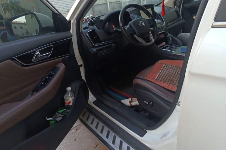 Used Dongfeng Aeolus AX7 2018 Classic 1.6T Automatic Luxury Model