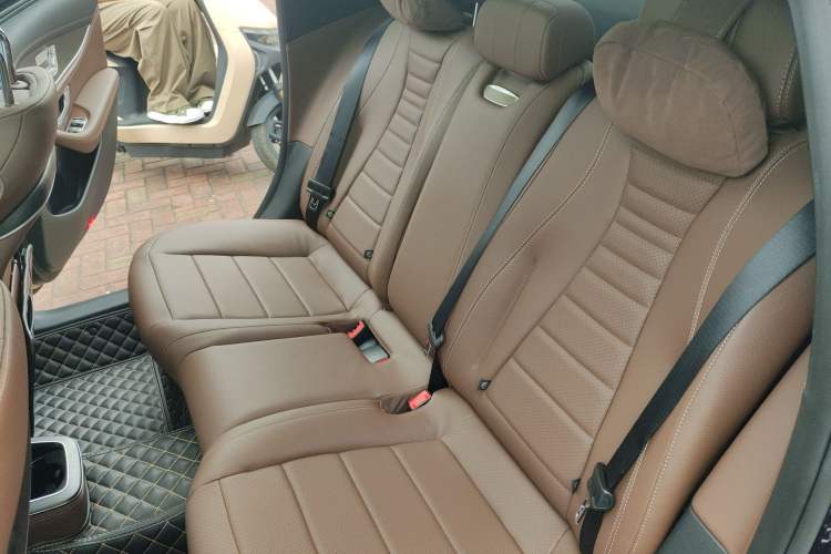 Used Mercedes-Benz E-Class 2023 E 300 L Sport Luxury Edition Left Rear Seat