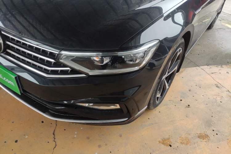 Used Volkswagen Magotan 2023 2 Million Units Commemorative Edition 330TSI DSG Luxury Version
