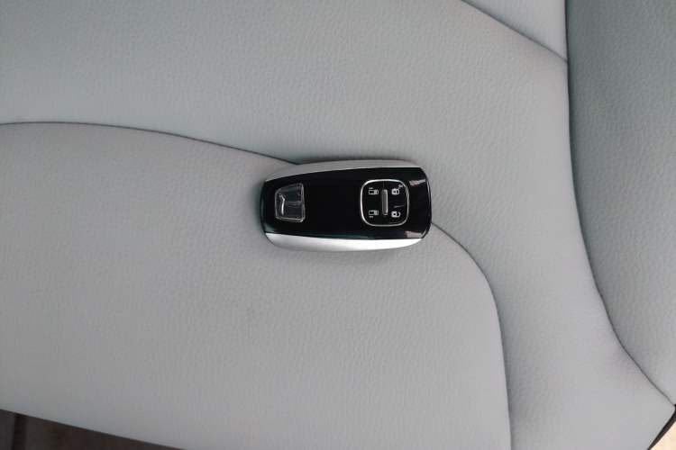 Used Luxgen Great 7 MPV 2016 2.0T Luxury Model
