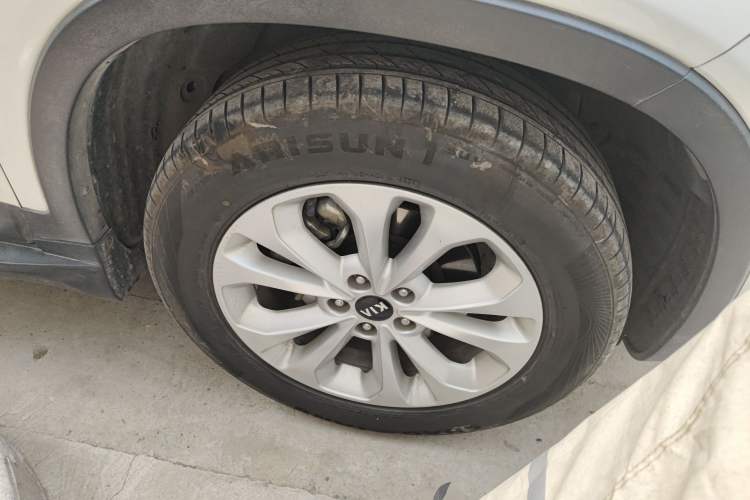Used Kia Sorento 2013 2.2T 5-Seater Diesel Luxury Edition Right Front Wheel Hub